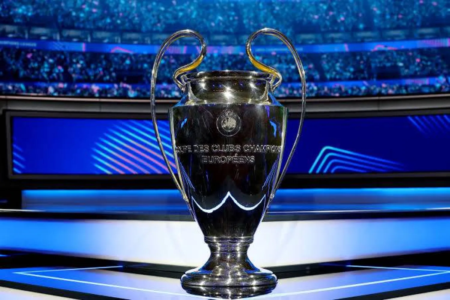 يمكن للفائز بدوري أبطال أوروبا أن يجني نحو 110 ملايين يورو (رويترز)