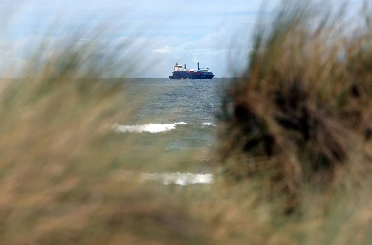 The Dubai Tower, a Chinese cargo ship, arrives in Teesport, Britain, September 9, 2026. (Reuters) 