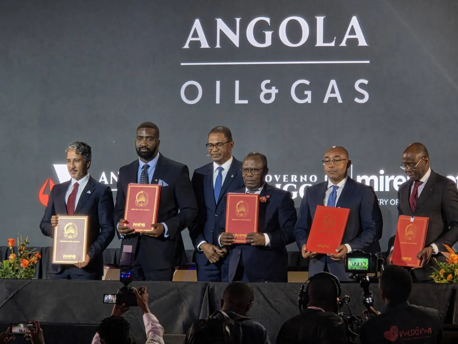 QatarEnergy will hold a 30% working interest, while Shell (the operator) will hold 50%, and Sonangol will hold 20% in the two offshore blocks.(QatarEnergy)