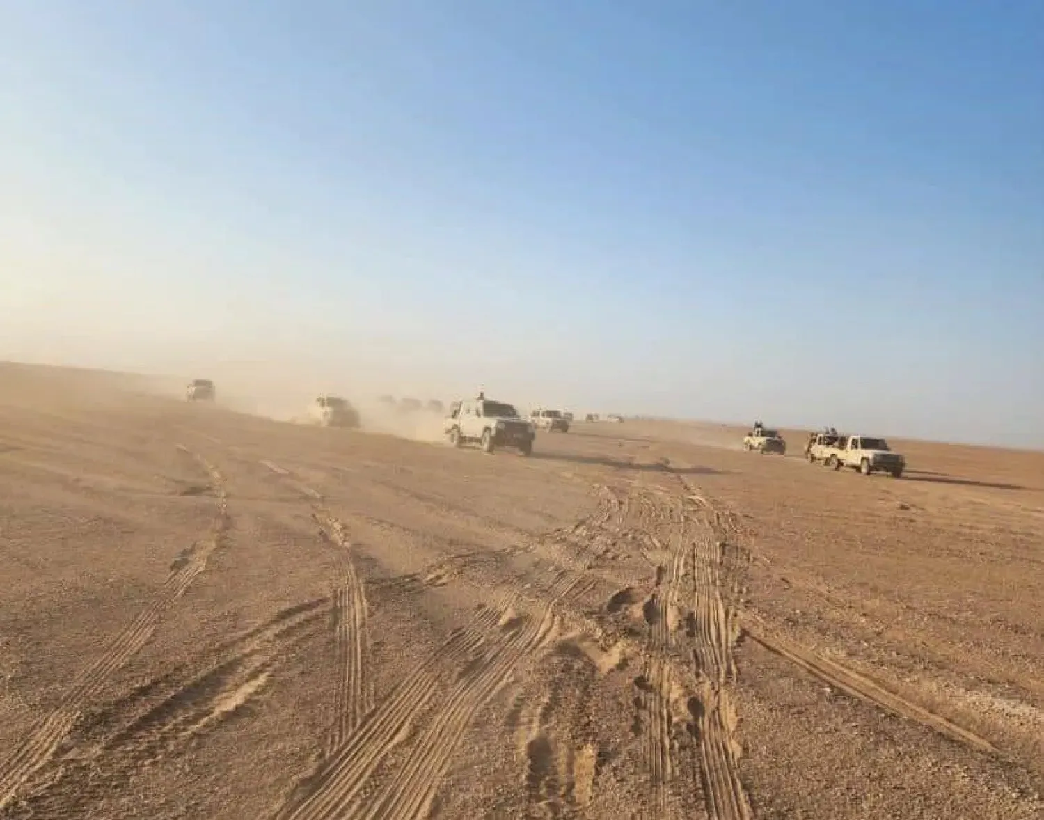 Yemeni army forces advance in Al-Jawf governorate (government media)