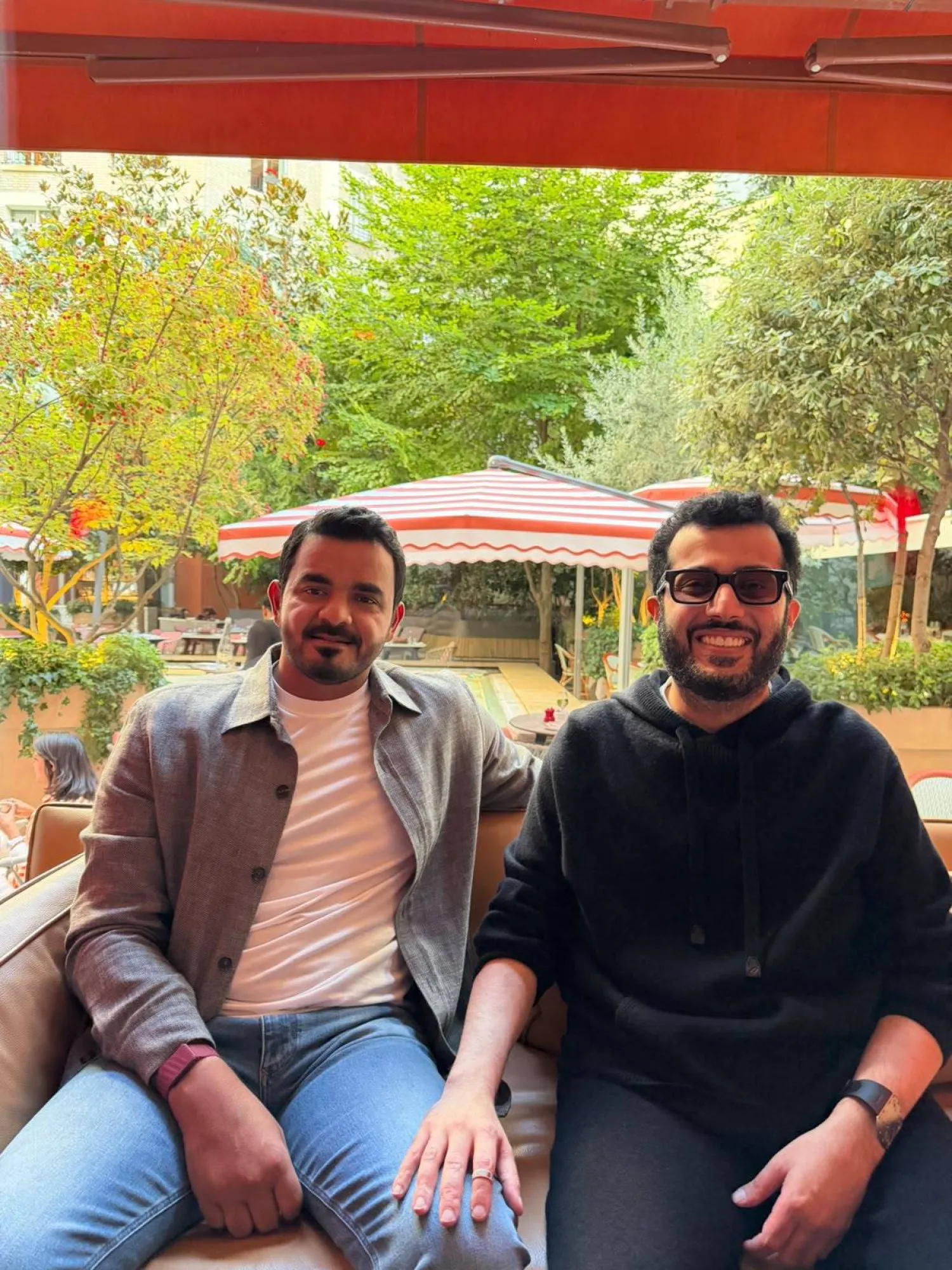 المستشار تركي آل الشيخ لدى لقائه بالشيخ جوعان بن حمد (حساب آل الشيخ على منصة «إكس»)