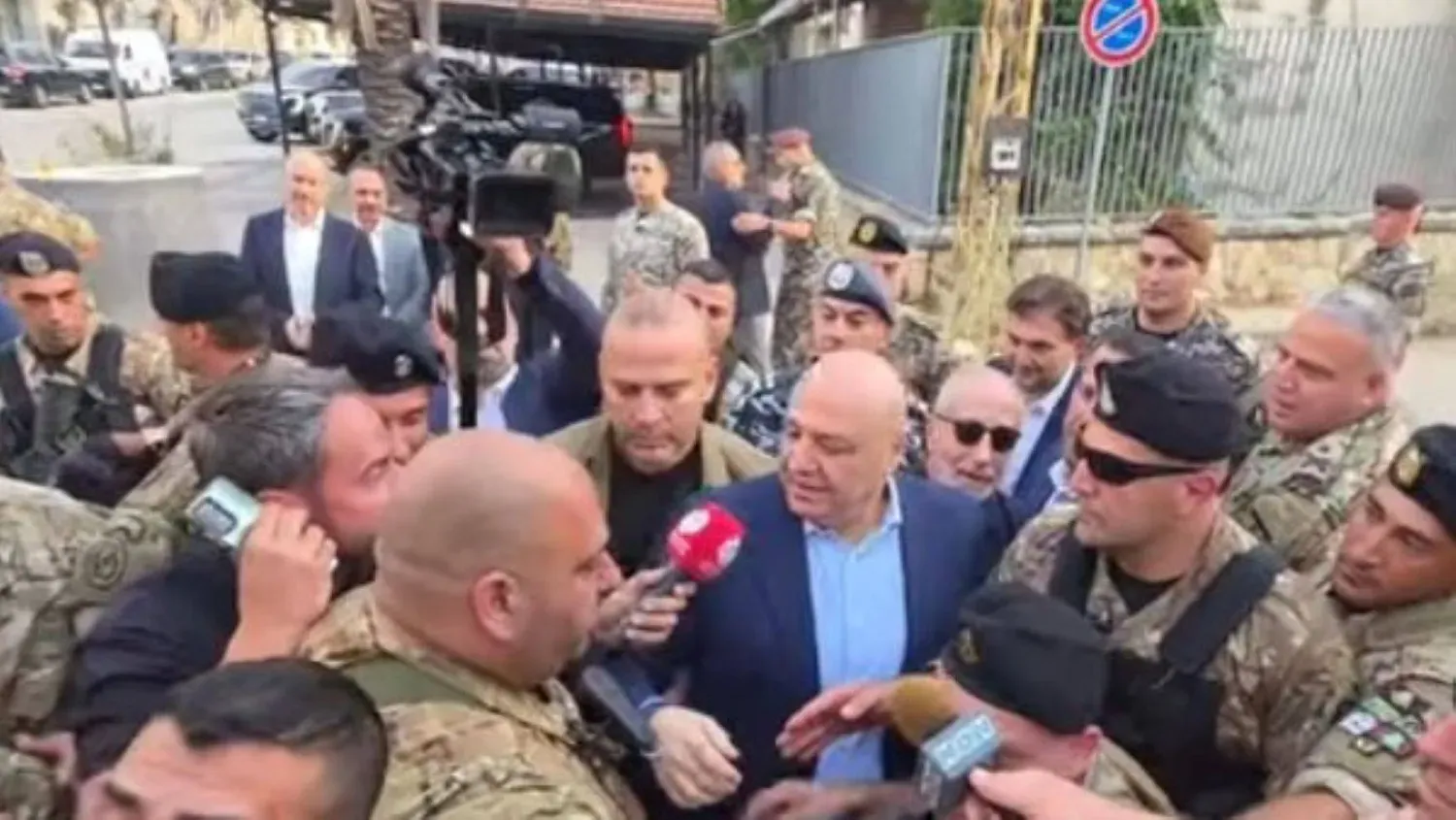 Lübnan Cumhurbaşkanı Joseph Avn Nebatiye kentinde basına açıklamalarda bulunurken (Ulusal Haber Ajansı / NNA)