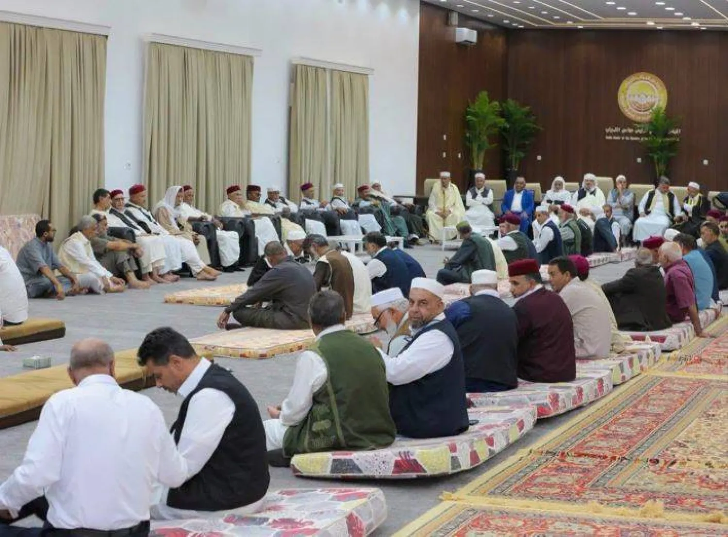 اجتماع لرئيس البرلمان الليبي عقيلة صالح مع قيادات وشخصيات قبلية (المنبر الإعلامي لقبيلة «الزوي»)