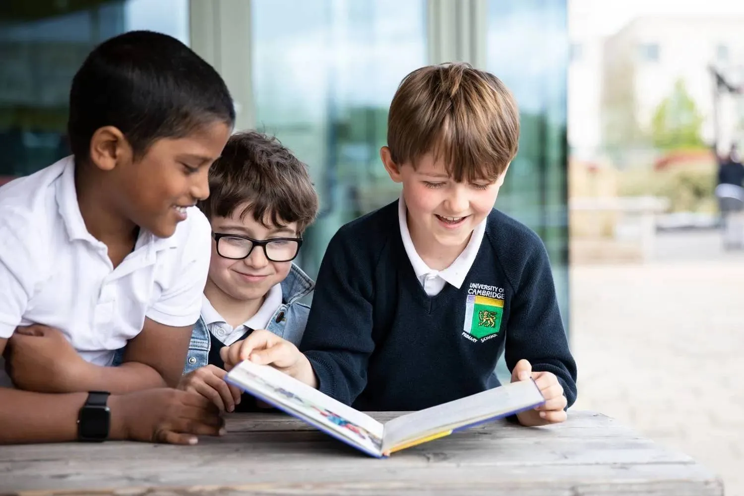 Children who began reading for pleasure early in life showed benefits including better attention, memory and executive functioning (University of Cambridge)