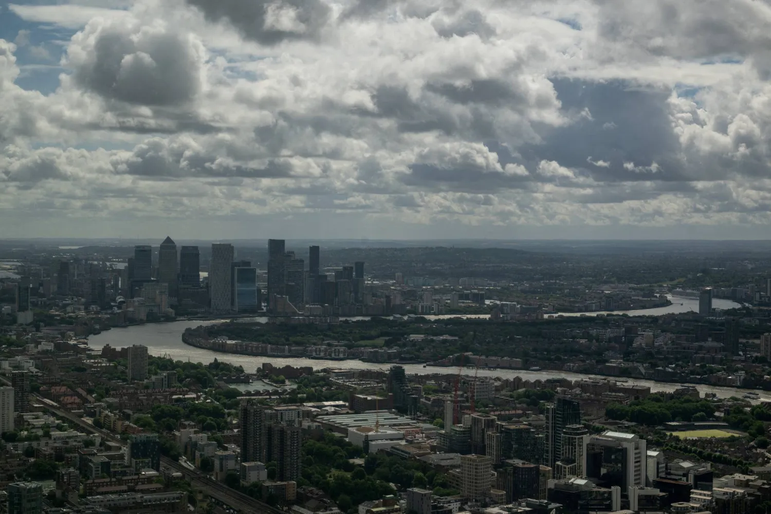 FILE PHOTO: Canary Wharf, from the Horizon 22 viewing platform in London, Britain, June 9, 2026. REUTERS/Chris J. Ratcliffe/File Photo