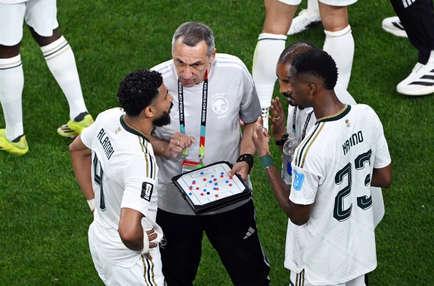 المنتخب السعودي يبحث عن لقب خليجي رابع على أرضه (رويترز)