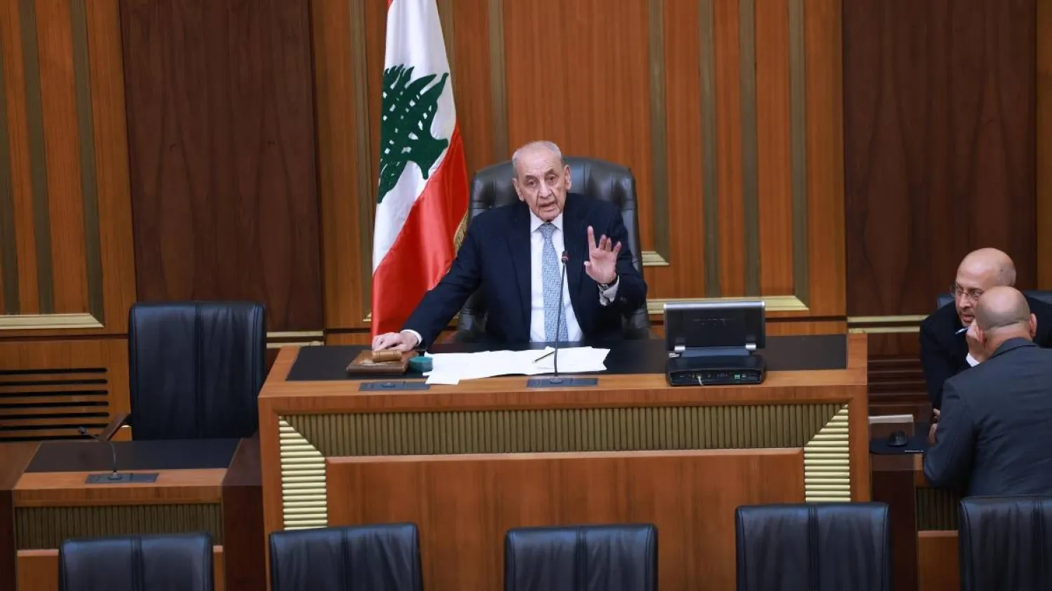 البرلمان اللبناني ينقسم حول حصرية السلاح وقرار الحرب والسلم