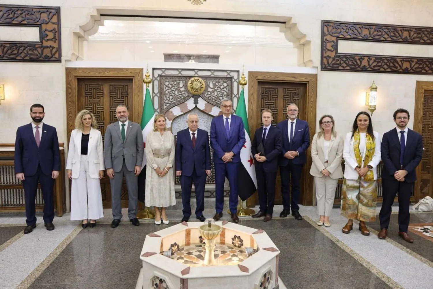 استقبل رئيس مجلس الشعب الدكتور عبد الحميد العواك وفداً من مجلس الشيوخ الفرنسي بحضور مكتب المجلس