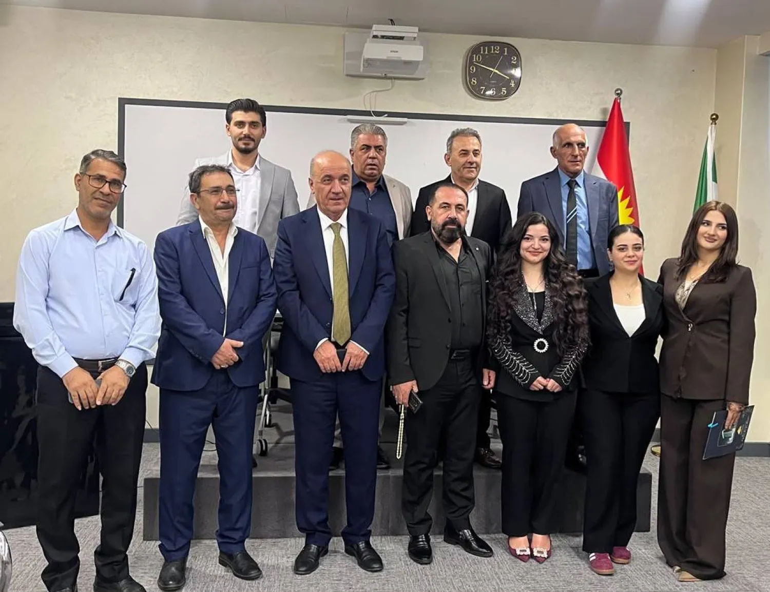 كدو ونائبه ديدار عبد المطلب ميرو وعدد من أعضاء اللجنة المركزية بعد انتهاء المؤتمر الوحدوي (الشرق الأوسط)