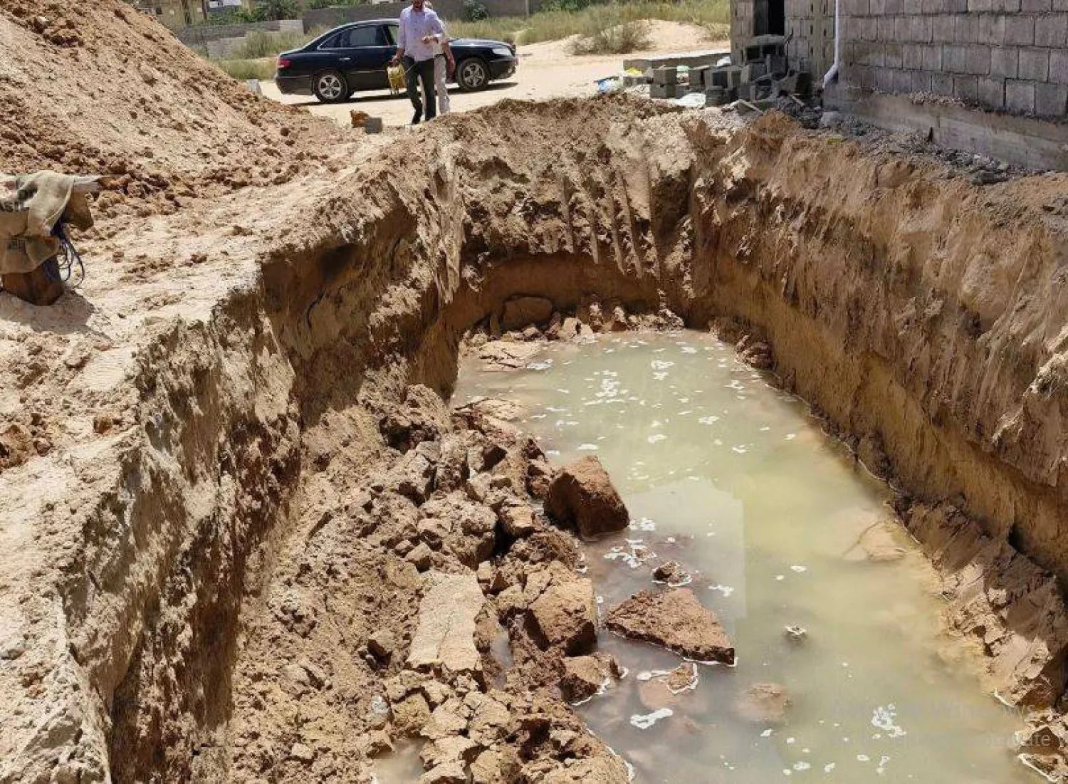 مياه جوفية مرتفعة المنسوب في أحد شوارع مدينة زليتن غرب ليبيا (اللجنة الفنية العليا لمتابعة ظاهرة طفح المياه الجوفية)