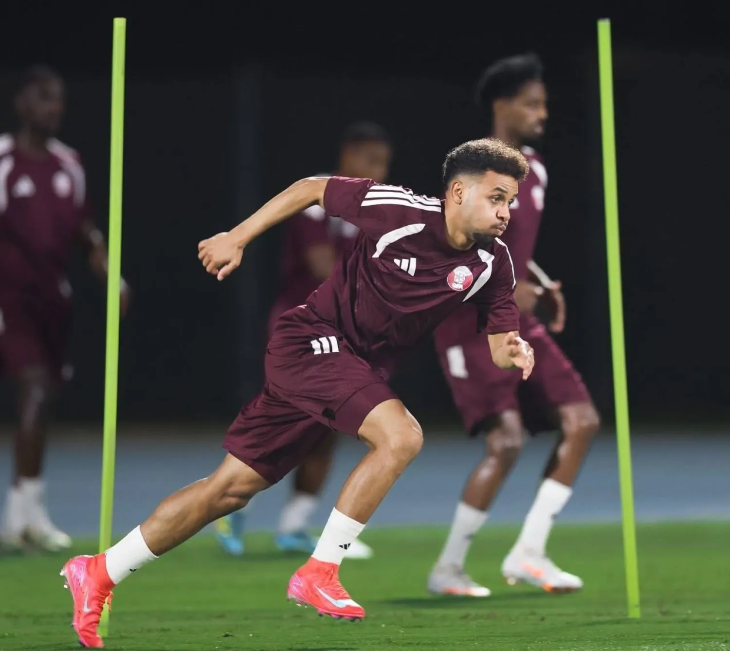 يتمسك المنتخب القطري لكرة القدم بالحرس القديم خلال منافسات كأس الخليج (منتخب قطر)