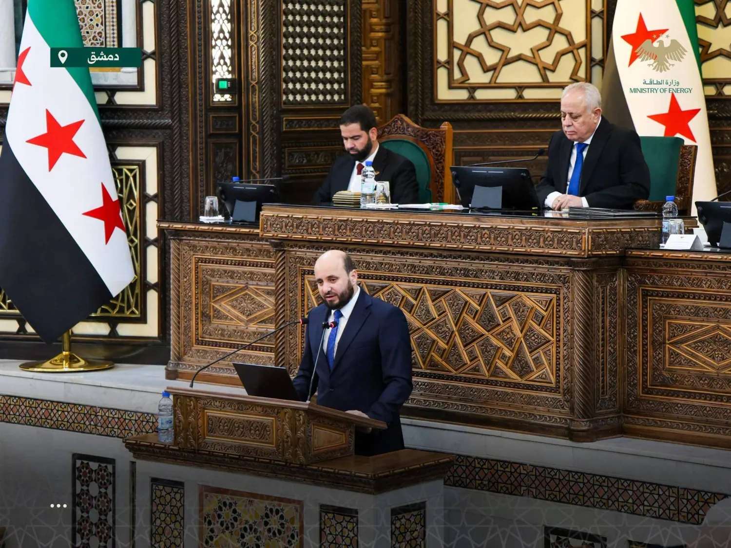 وزير الطاقة السوري محمد البشير يقدّم إحاطة في مجلس الشعب حول واقع قطاع الطاقة وارتفاع أسعار المحروقات (حساب الوزارة)