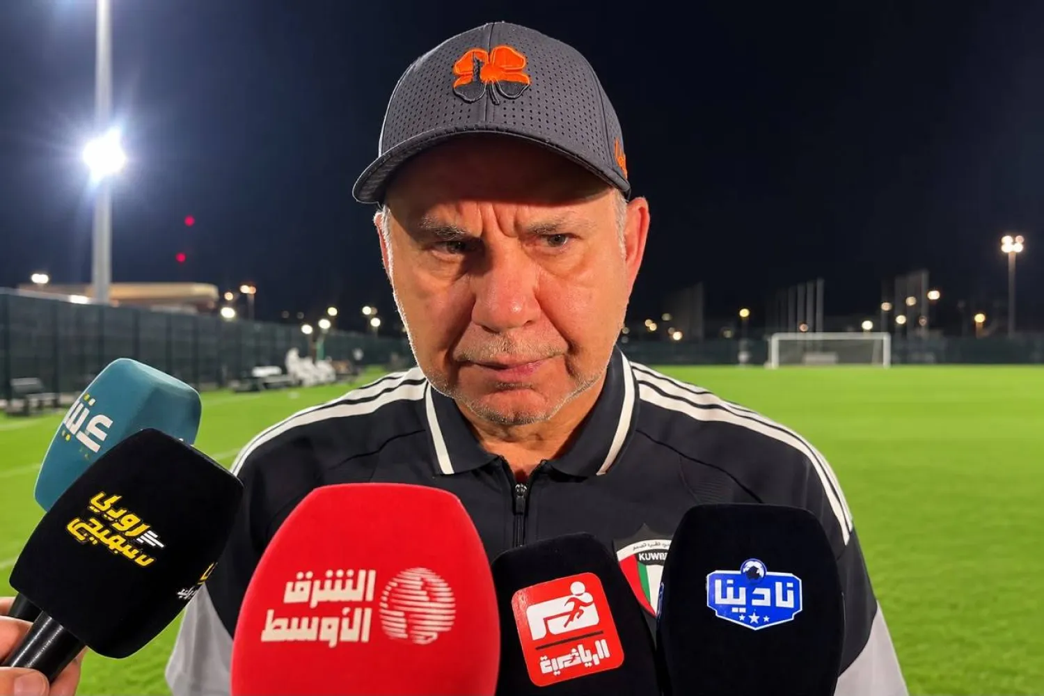 وصف الحسيني المواجهة بأنها «ديربي الخليج» مشيراً إلى أن عامل الأرض والجمهور قد يميل لمصلحة الأخضر (الشرق الأوسط)
