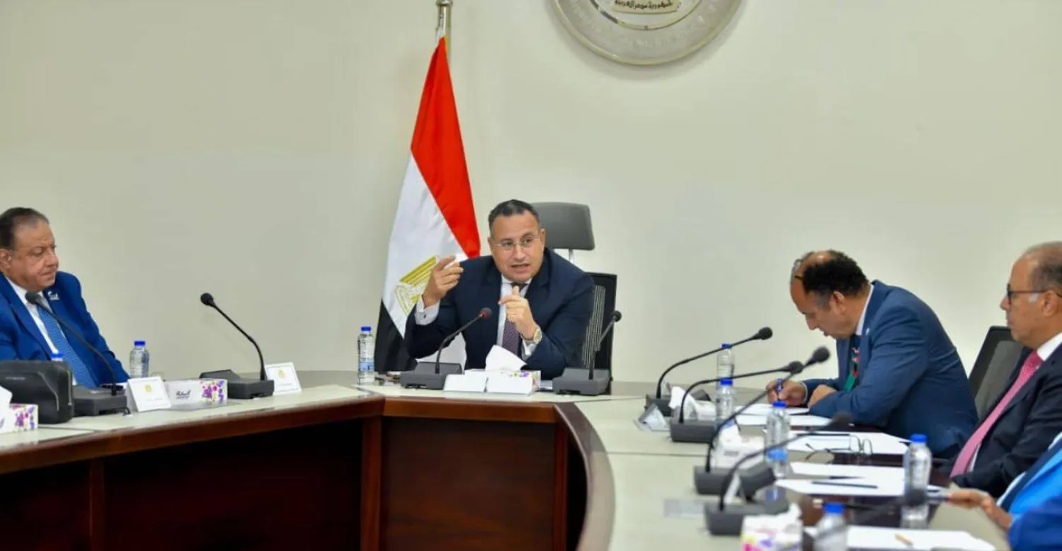 القائم بأعمال وزير الثقافة خلال اجتماع  باللجنة العليا لمعرض القاهرة الدولي للكتاب (وزارة الثقافة)