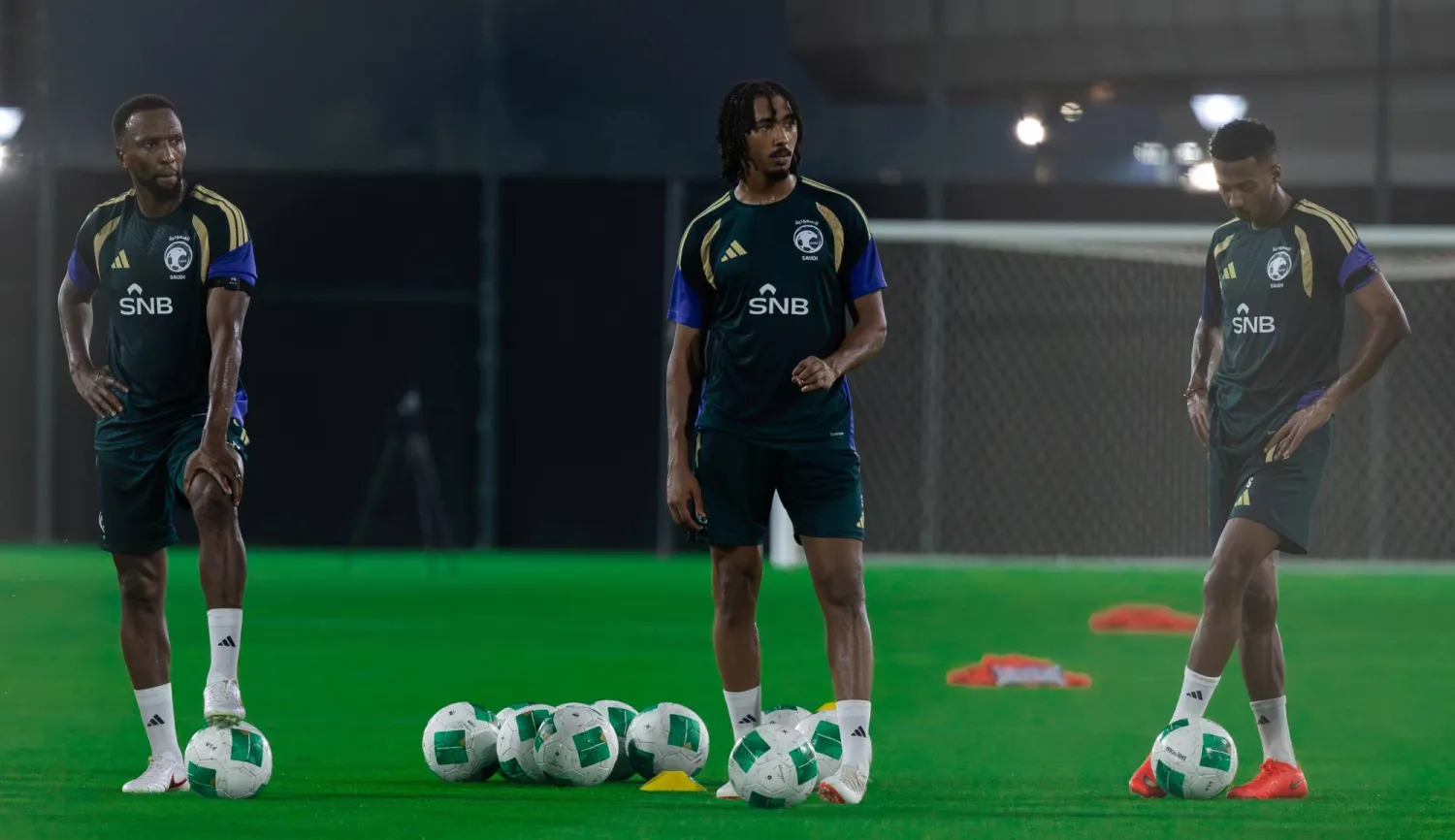 اختتمت الحصة بتمارين الإنهاء على المرمى (المنتخب السعودي) 