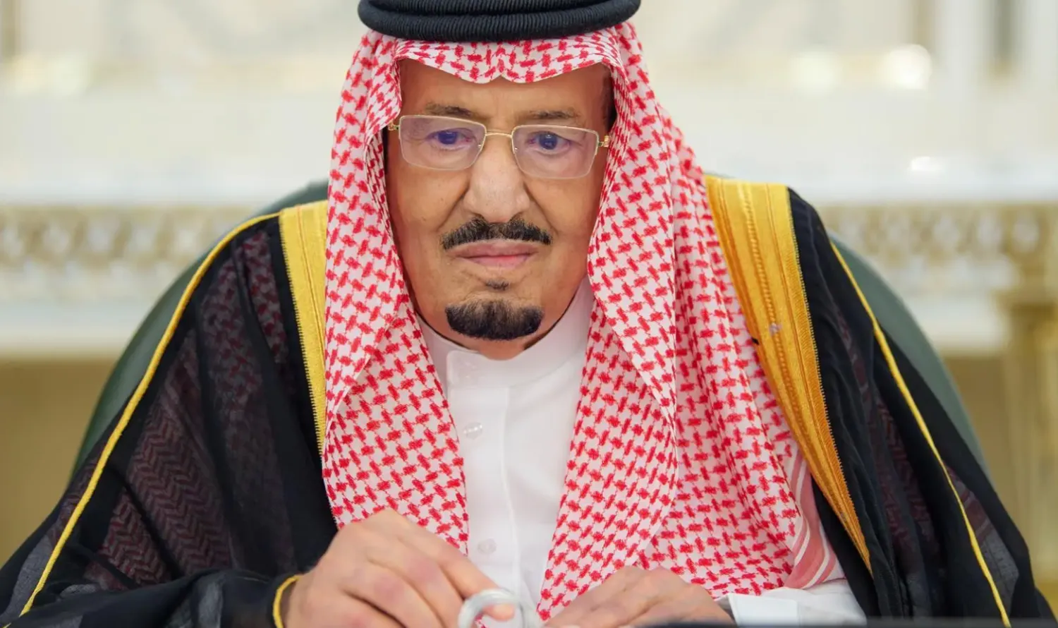 Custodian of the Two Holy Mosques King Salman bin Abdulaziz Al Saud chairs the Cabinet meeting in Jeddah on Tuesday. (SPA)