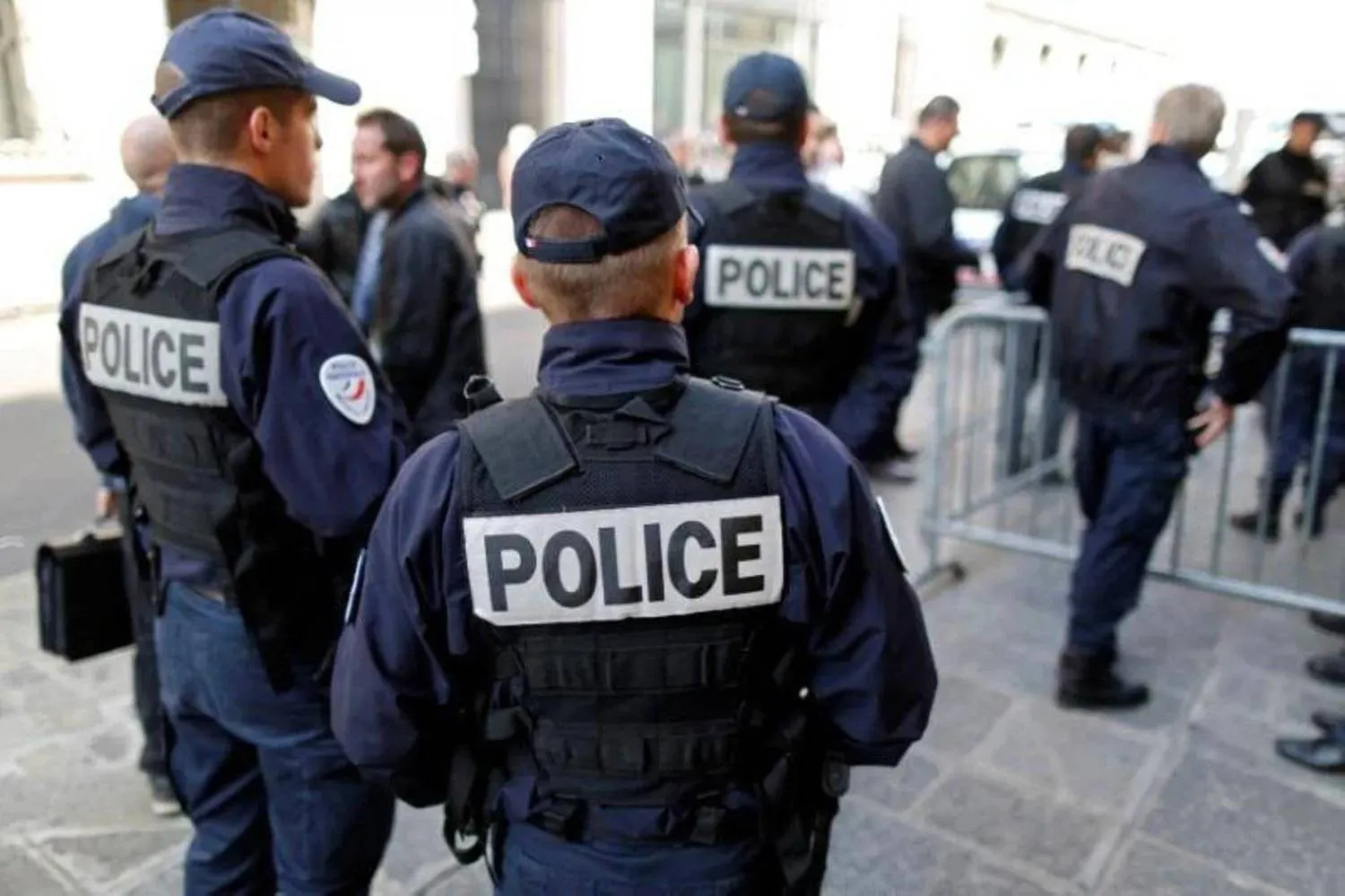 French police gather outside a local police station in Paris, France, October 11, 2016. REUTERS/Charles Platiau 