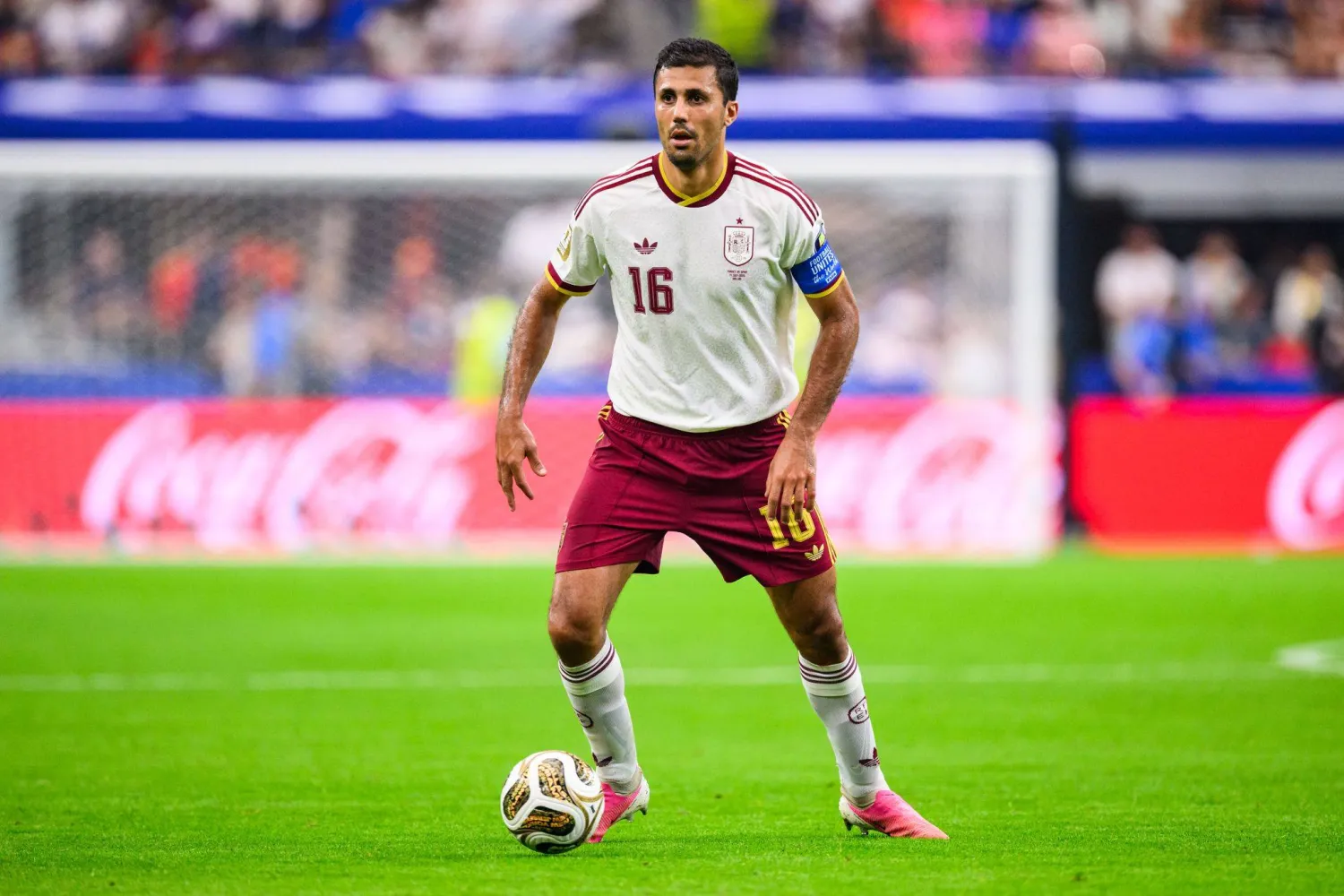 المخضرم رودري قائد منتخب إسبانيا (د.ب.أ)