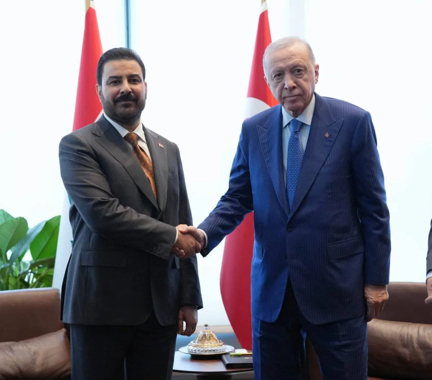  الزيدي وأردوغان خلال اجتماعهما في نيويورك (حساب المكتب الإعلامي لرئيس مجلس الوزراء العراقي)