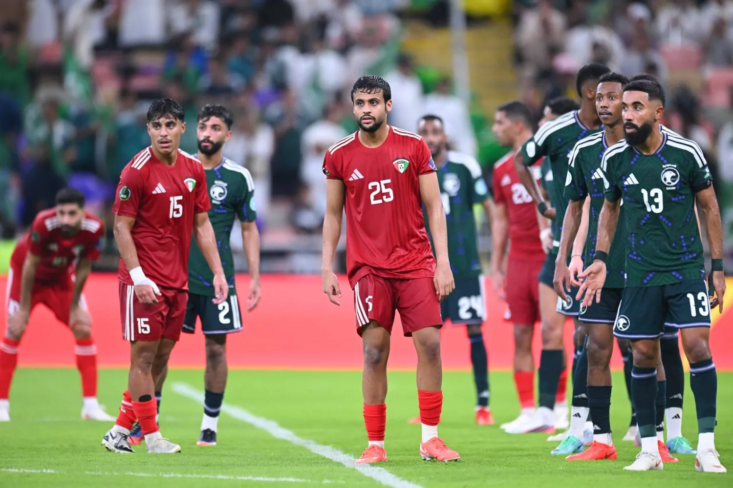 الحقان خلال المواجهة (المنتخب الكويتي)