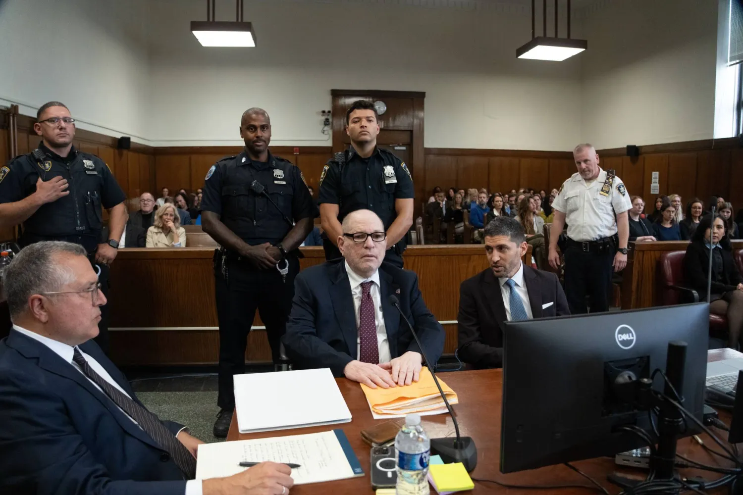  Harvey Weinstein appears in Manhattan Court for sentencing Wednesday, Sept. 23, 2026 in New York. (Steven Hirsch/New York Post via AP, Pool) 