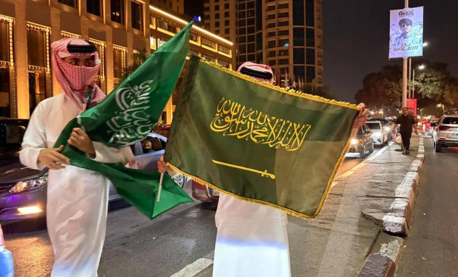 العلم السعودي في شوارع القاهرة خلال الاحتفال باليوم الوطني للمملكة (الشرق الأوسط)