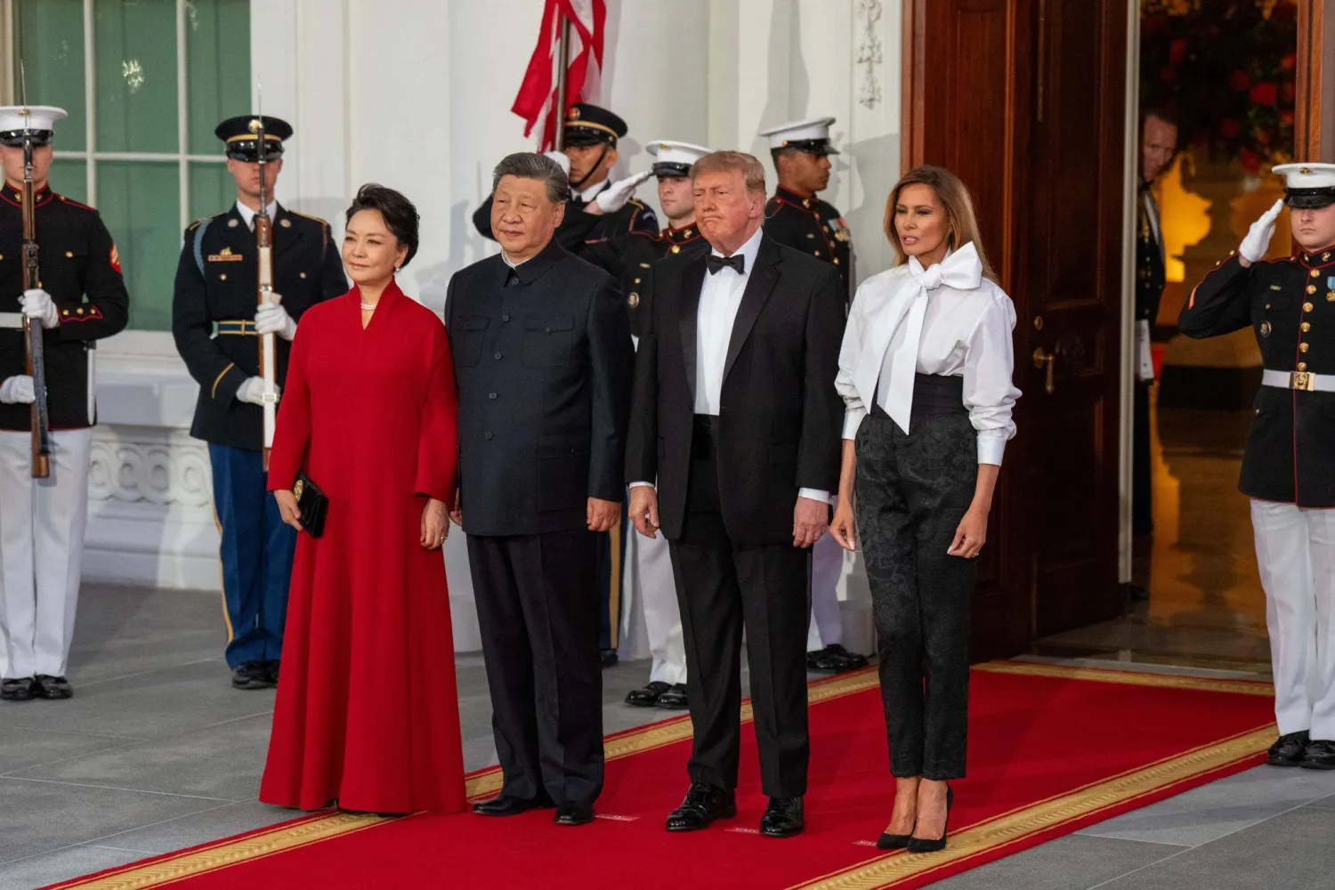 24 September 2026, US, Washington: US President Donald Trump and First Lady Melania Trump welcome Chinese President Xi Jinping and his wife, Peng Liyuan, to the White House for a state dinner in Washington, DC. Photo: Joey Sussman/ZUMA Press Wire/dpa