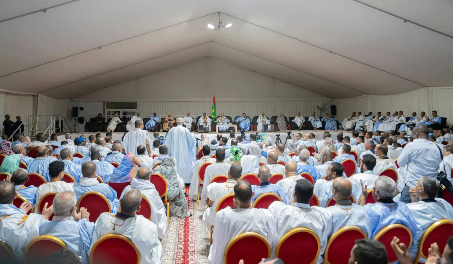 جانب من لقاء الرئيس الموريتاني محمد ولد الشيخ الغزواني مع سكان مدينة أكجوجت (الرئاسة الموريتانية)