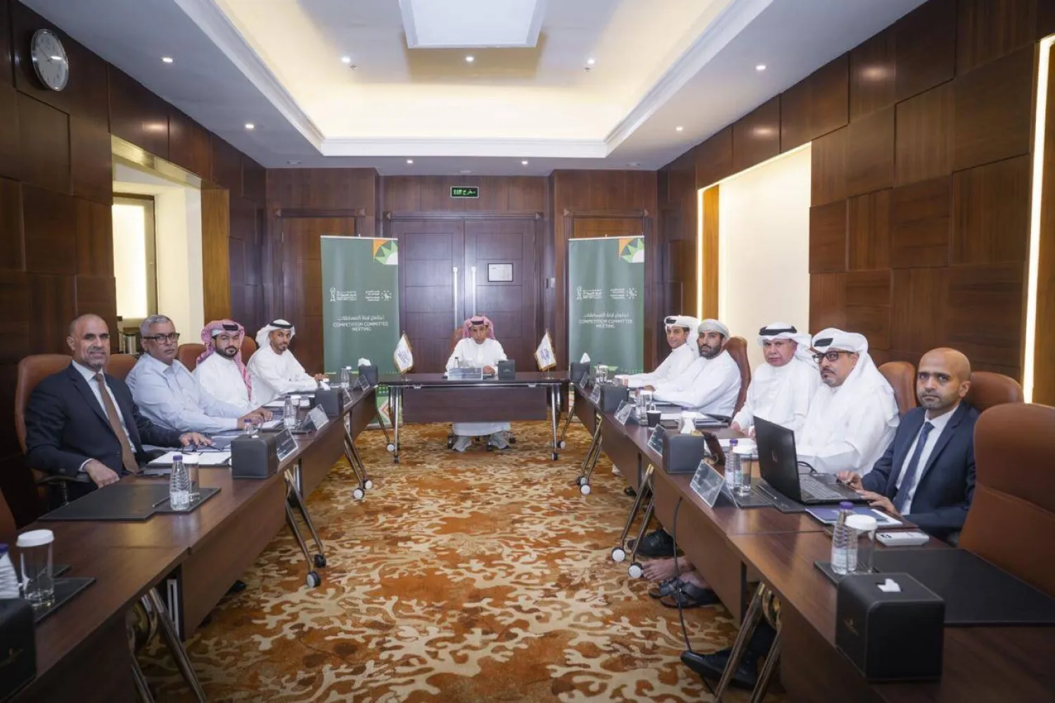 من إجتماع لجنة المسابقات الخليجية في جدة (الشرق الأوسط)