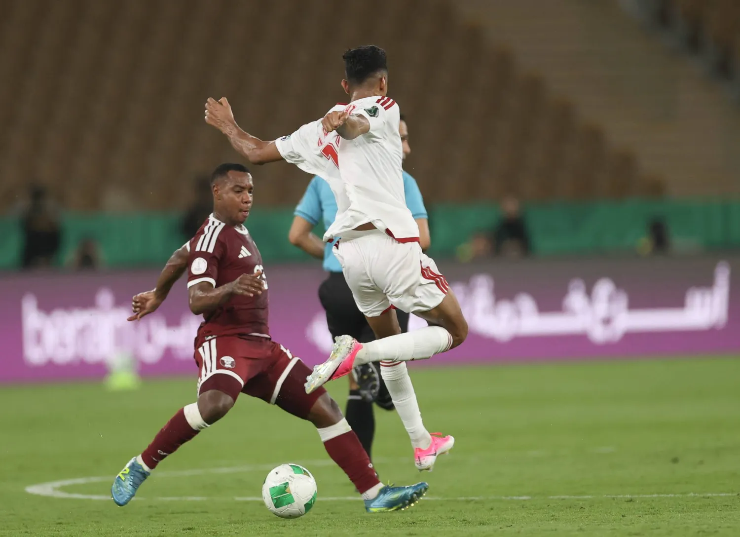 لقطة من المباراة التي جمعت البحرين وقطر في كأس الخليج (تصوير: عدنان مهدلي)