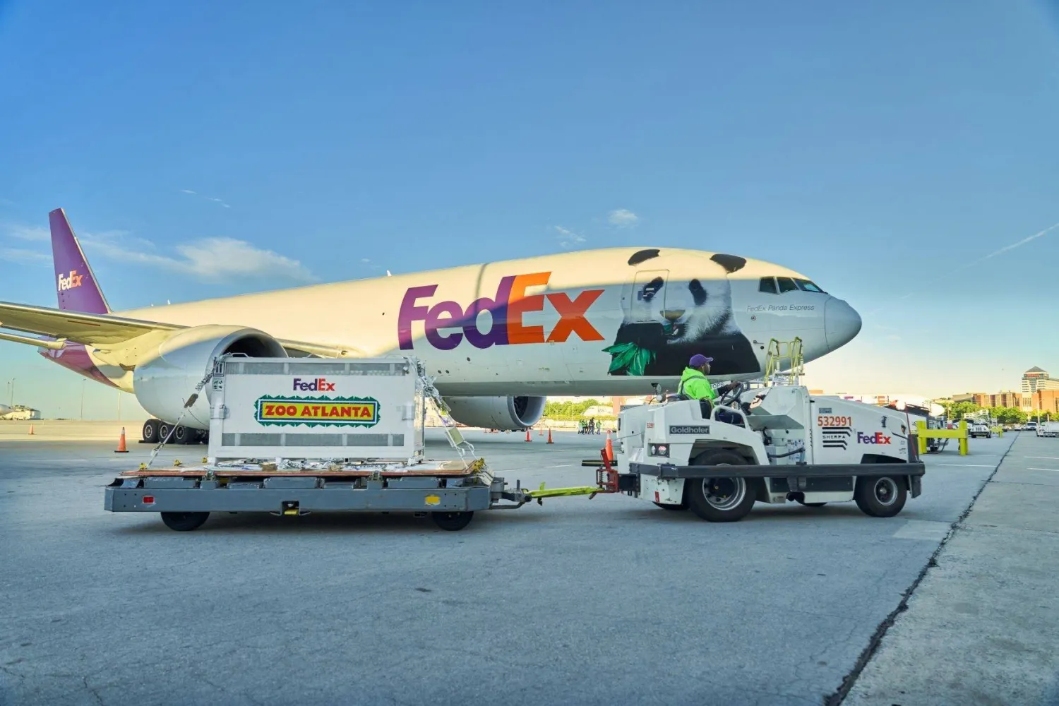 This image courtesy of Fedex shows a Fedex plane carrying giant pandas Ping Ping and Fu Shuang upon arrival at Hartsfield-Jackson Atlanta International Airport in Atlanta, Georgia, on September 27, 2026. (Photo by Handout / Courtesy of Fedex / AFP)