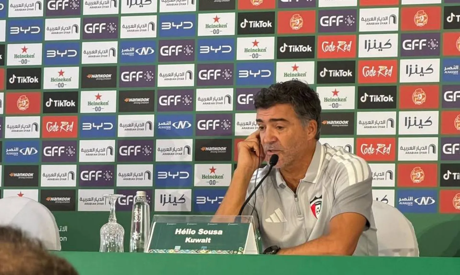 البرتغالي هيليو سوزا مدرب المنتخب الكويتي (الشرق الأوسط)