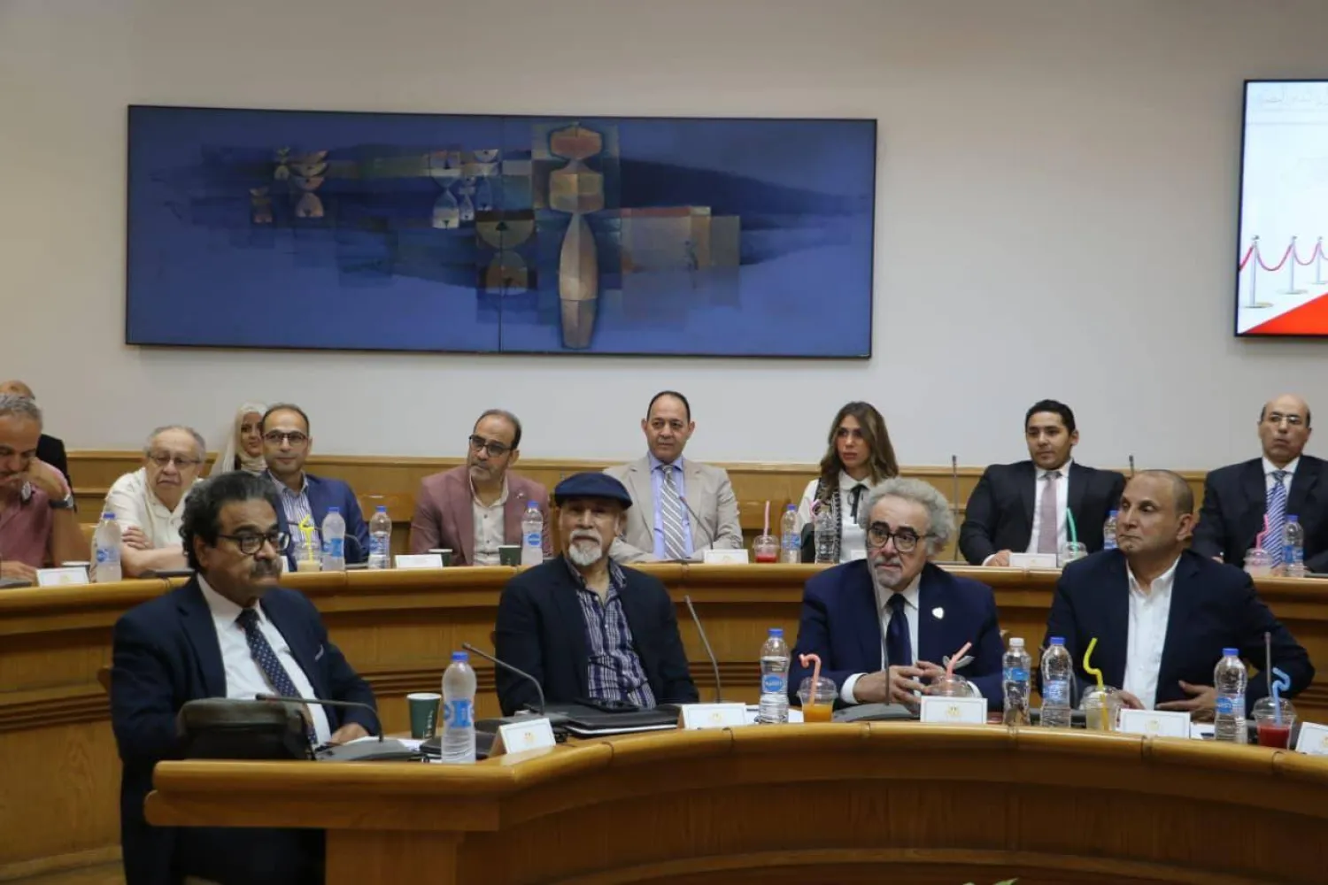 جانب من أعضاء اللجنة العليا للمهرجانات (وزارة الثقافة المصرية)