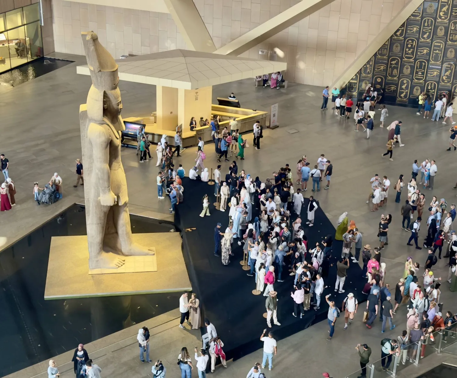 إقبال لافت على المتحف المصري الكبير (تصوير: عبد الفتاح فرج)