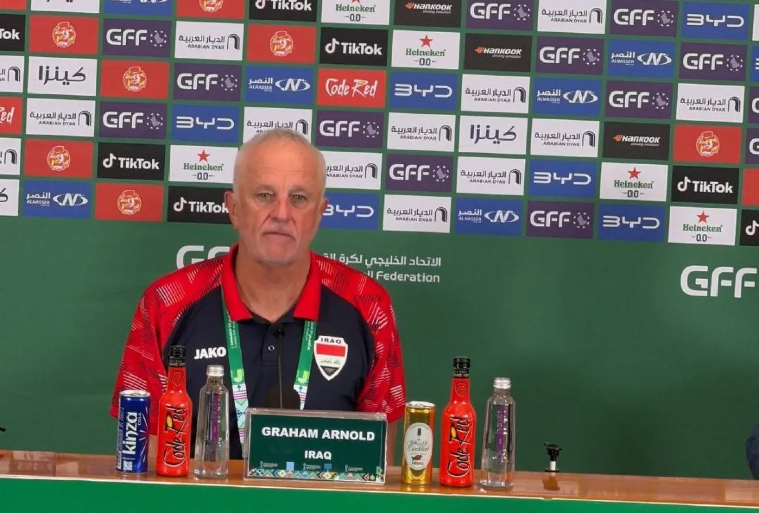 غراهام أرنولد مدرب المنتخب العراقي (الشرق الأوسط) 