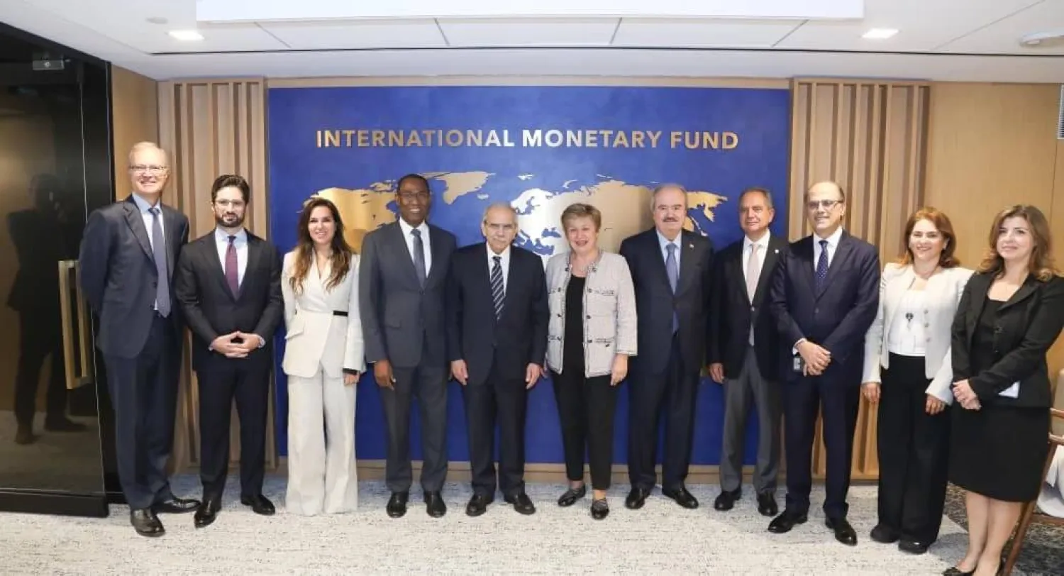 لقاء الوفد اللبناني برئاسة رئيس الحكومة مع المديرة العامة لصندوق النقد الدولي في واشنطن (إكس)