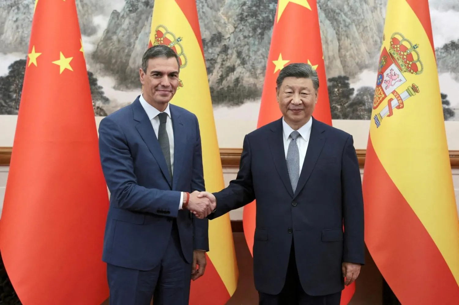 İspanya Başbakanı Pedro Sanchez, son 4 yılda Çin'e 4 kez giderek Devlet Başkanı Şi Cinping'le görüştü (Reuters)