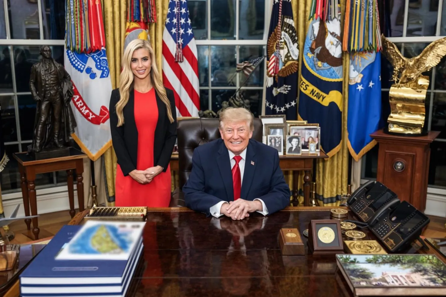 Katie Zacharia, X'teki veda gönderisinde Trump'la fotoğrafını paylaştı (X/@KatieZacharia)