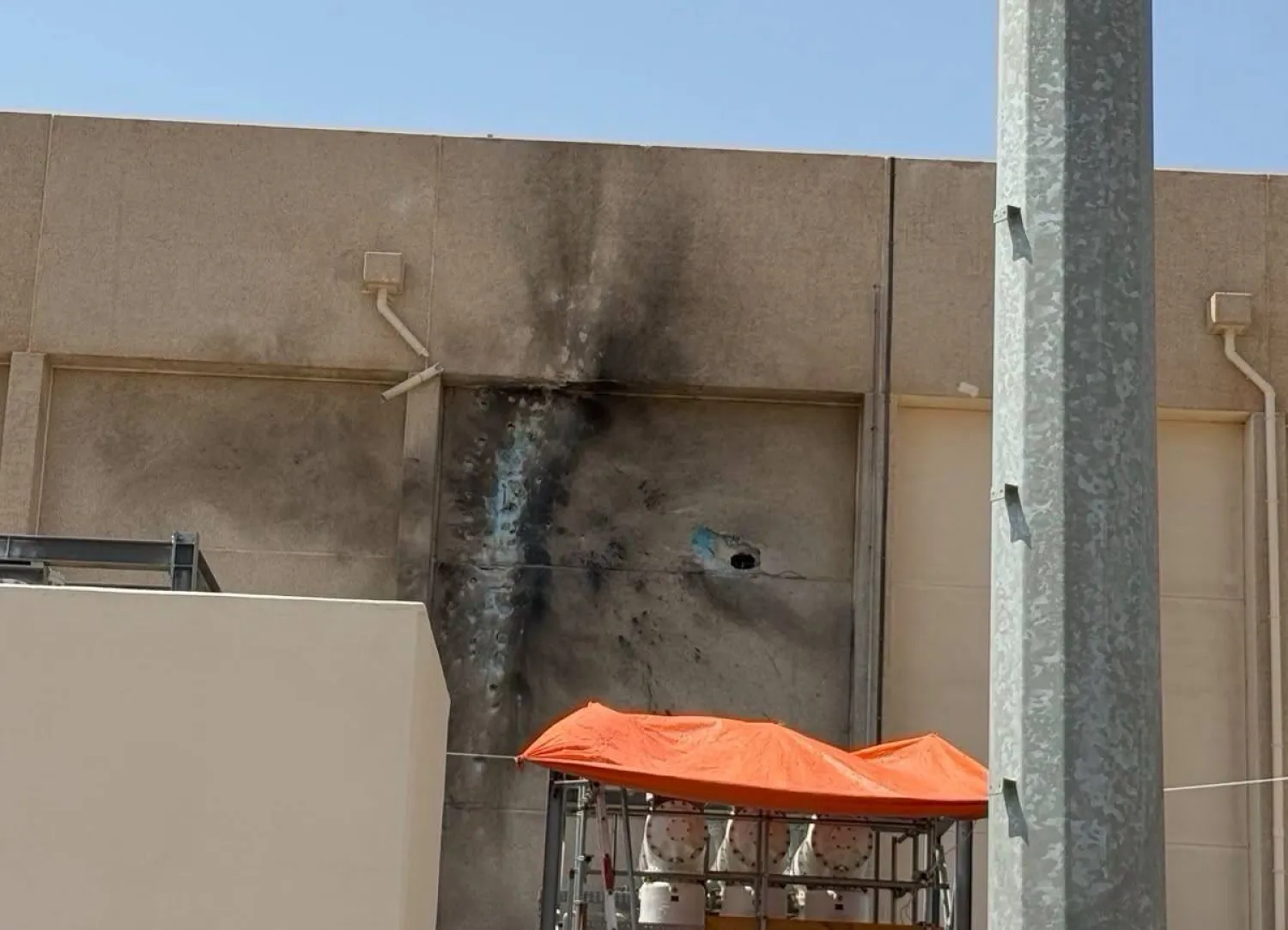 الهجوم الإرهابي الحوثي استهدف أحد الأعيان المدنية لتقديم الخدمات الكهربائية للمسجد النبوي (واس)