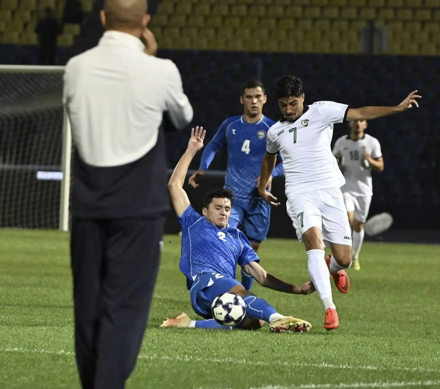 تأتي المواجهة ضمن تحضيرات المنتخبين للمشاركة في نهائيات كأس آسيا (الاتحاد الأوزبكي)