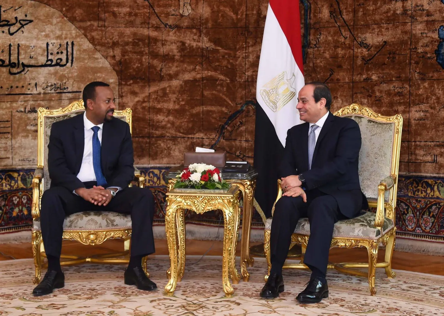 الرئيس المصري عبد الفتاح السيسي خلال لقائه رئيس الوزراء الإثيوبي آبي أحمد في القاهرة يونيو 2018 (الرئاسة المصرية) 