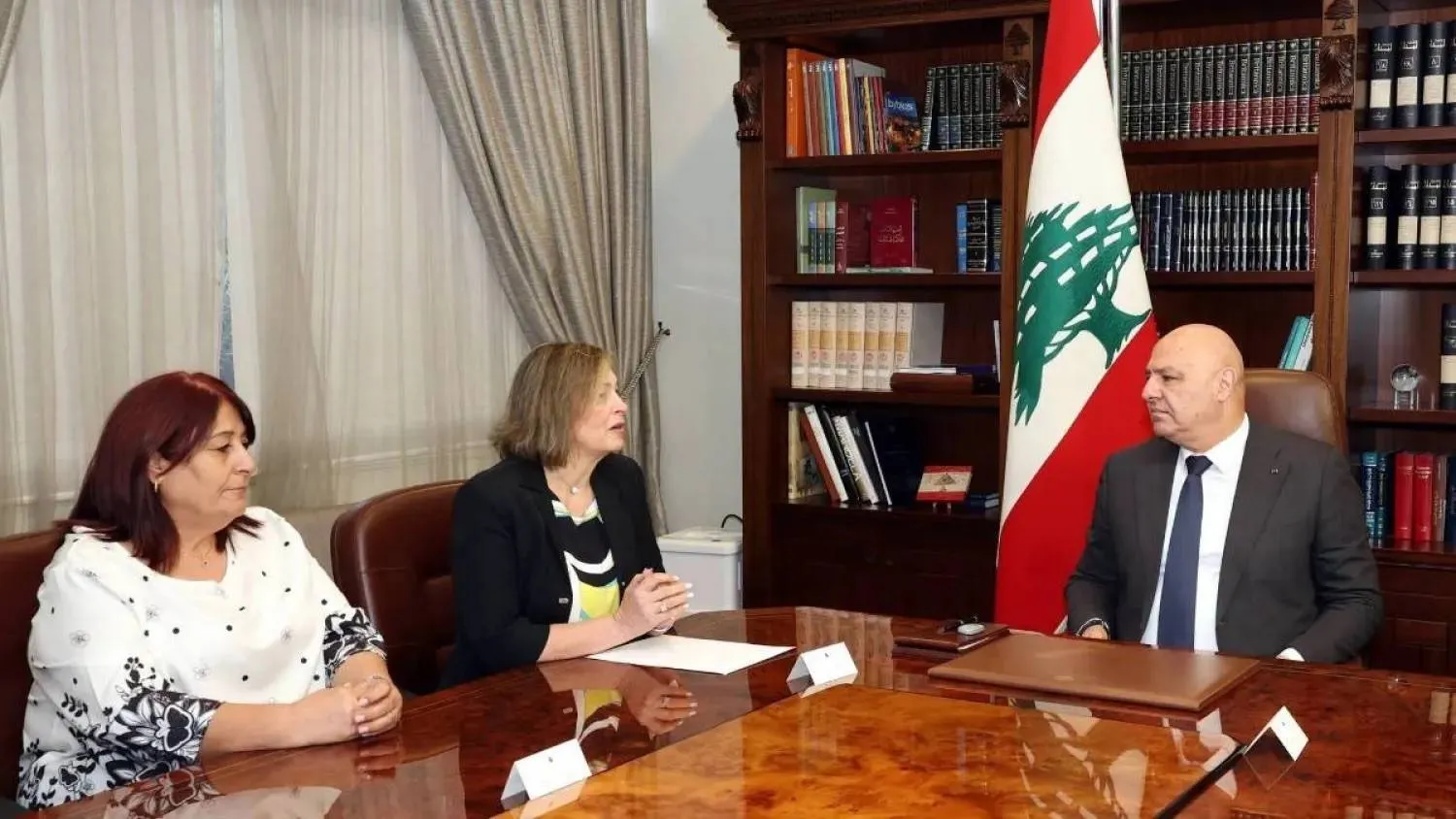Lebanese President Joseph Aoun meets with a delegation from the southern town of Deir Mimas (National News Agency). 