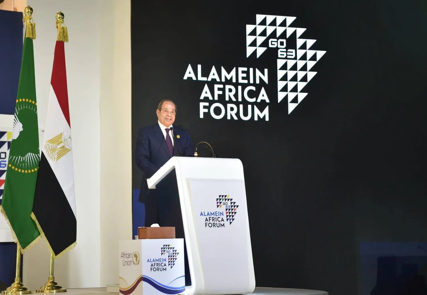 الرئيس المصري أكد السبت ضرورة تغليب الحلول السلمية للنزاعات والأزمات في أفريقيا (الرئاسة المصرية)