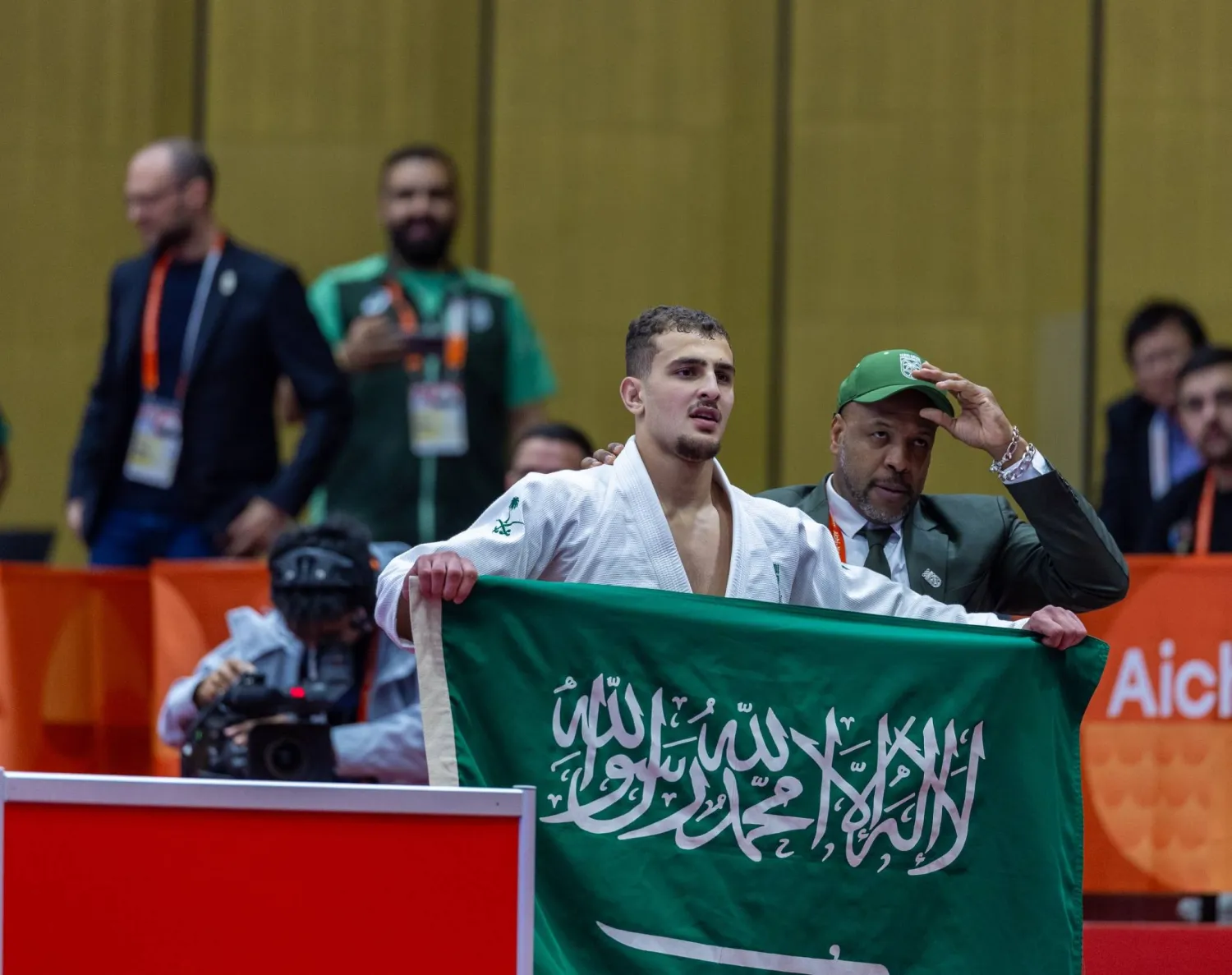 عبدالله ندا أهدى الإنجاز للوطن (فريق السعودية)