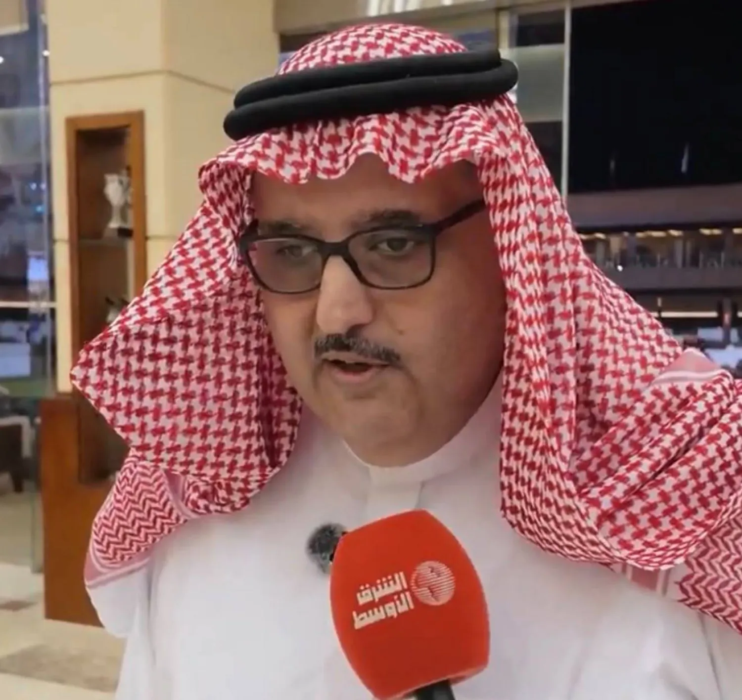 الأمير عبدالعزيز بن أحمد بن عبدالعزيز مالك مربط عذبة يتحدث لـ«الشرق الأوسط» (الشرق الأوسط)