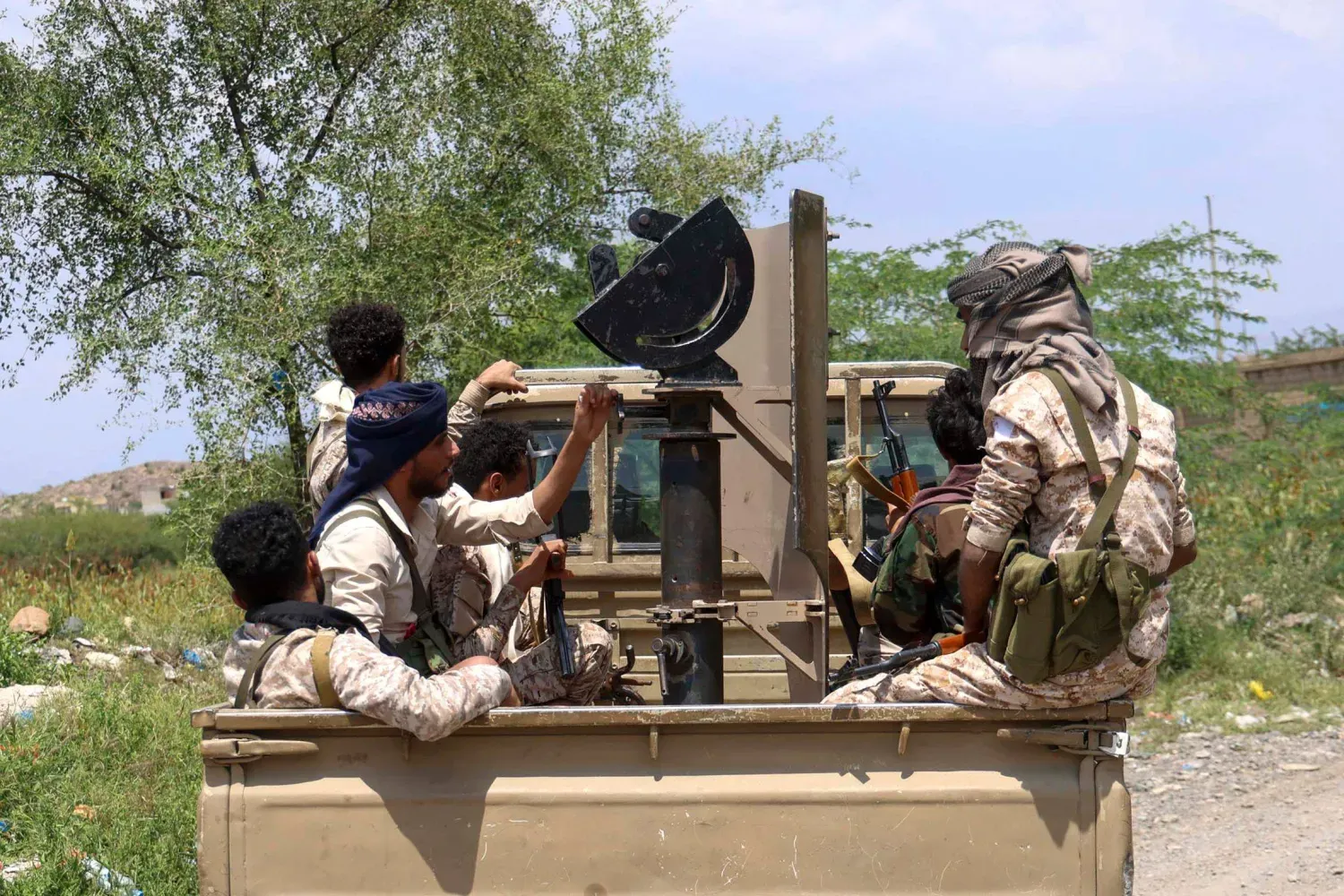 Yemen’den Husilere karşı operasyon kararı: Koalisyon tam destek verdi
