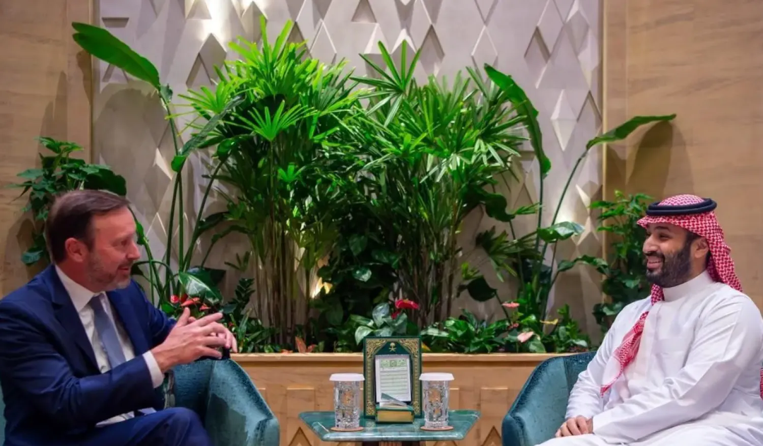 Saudi Crown Prince holding talks with US Senator Chris Murphy  - SPA