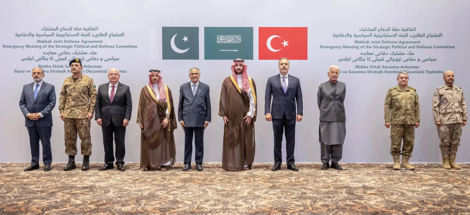 المشاركون في الاجتماع الطارئ للجنة الاستراتيجية السياسية والدفاعية لحلف مكة الدفاعي (واس)