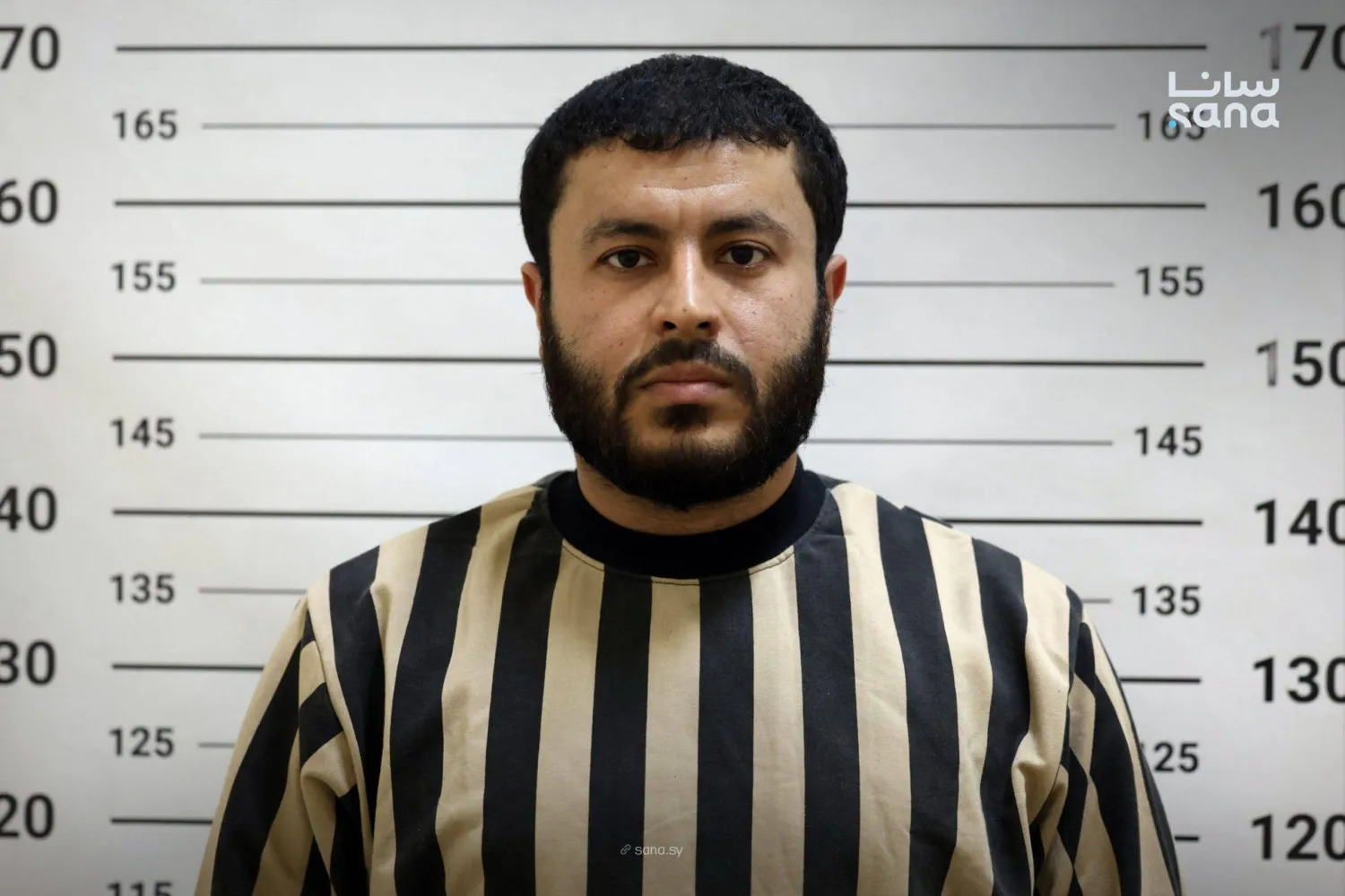 صورة نشرتها وزارة الداخلية السورية تظهر خالد رائد بيروني (أبو حسن دوشكا) القيادي في «داعش» الذي تم القبض عليه (الداخلية السورية)