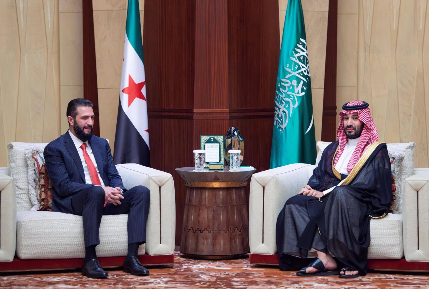ولي العهد خلال لقائه مع الرئيس السوري في الرياض الثلاثاء (واس)